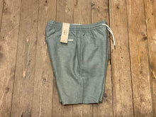 Load image into Gallery viewer, Scotch &amp; Soda, Fave Regular Fit, Green Linen Shorts - Mensroomlifestyle
