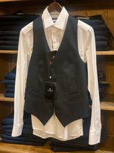 Load image into Gallery viewer, Tiger Sweden Waist Coat - Mensroomlifestyle
